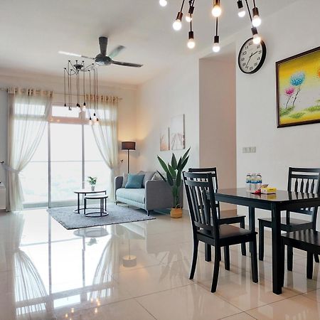 Delight Homestay Twin Galaxy جوهر بهرو المظهر الخارجي الصورة